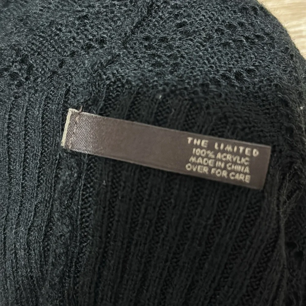 The Limited Women’s Black Infinity Cowl Scarf Millennium Y2K Fashion